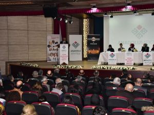 Manisa’da ’Hikayemizin Yarım Asırlık Sesi’ paneli