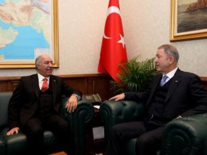 Bakan Akar, Irak Ankara Büyükelçisi Janabi’yi kabul etti
