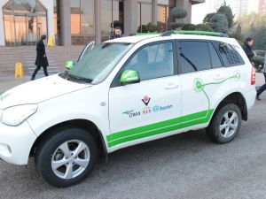 Enerji ve Tabii Kaynaklar Bakanı Dönmez hidrojenle çalışan aracı denedi