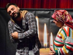 Torbalı’da uyuşturucunun zararları tiyatroyla anlatıldı