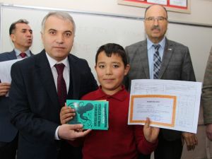 Kula’da ‘1 karne, 2 kitap’ projesi