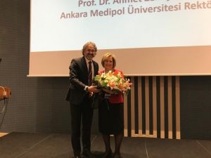 Obezite AMÜ’DE masaya yatırıldı