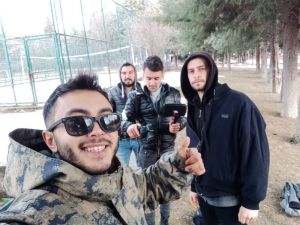 Boyacı ve pazarcı gençlerin çektiği rap klibi sosyal medyayı salladı