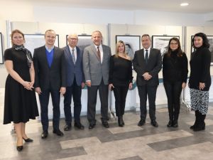 ‘25 fotoğrafta Kolombiya’ sergisi İzmir Ekonomi’de