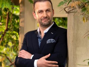 Dudaklar gençlik ve güzelliğin sembolüdür