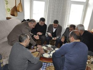 Tunceli’de “Çay sizden, sohbet bizden” projesi