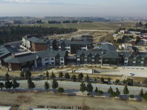 Karahayıt’ın tarihi şifa merkezi özelliği yapılacak hastane ile devam edecek