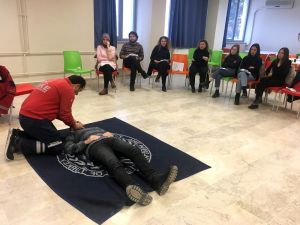 Pamukkale Üniversitesi personeline ilk yardım eğitimi