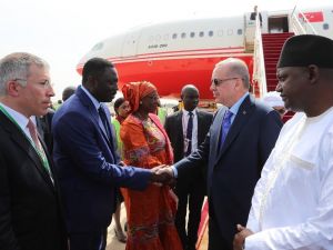 Cumhurbaşkanı Erdoğan, Gambiya’da resmi törenle karşılandı