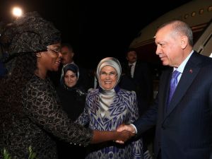 Erdoğan Senegal’de resmi törenle karşılandı