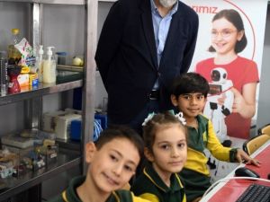 Esnafın eski telefonları çocuklar için kodlama sınıfına dönüşecek