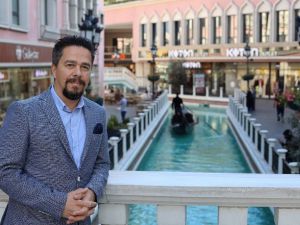 Yabancılar outlet alışverişi canlandırdı