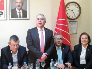 “CHP’nin yereldeki iktidarını, Türkiye iktidarına taşıyacağız”