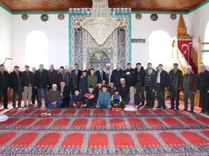 Başarılı çocuklar protokol tarafından ödüllendirildi