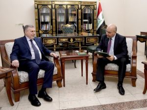 Irak’ta hükümet kurmakla görevlendirilen Allavi: “Barışçıl protestoculardan oluşan istişare heyeti kuracağım”