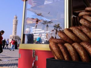 İzmir’de simit ve boyoza zam