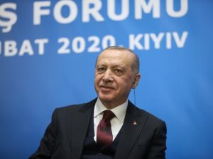 Cumhurbaşkanı Erdoğan: “Ukrayna ile sahip olduğumuz sağlam siyasi zemin her iki ülke iş çevreleri için de önemli bir güvencedir”