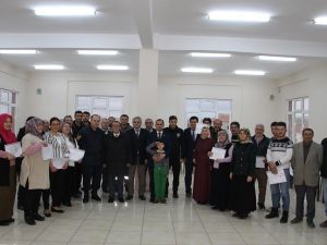 Başarılı kursiyerlere belegeleri törenle verildi