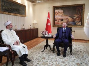 Cumhurbaşkanı Recep Tayyip Erdoğan, Diyanet İşleri Başkanlığını ziyaret etti.
