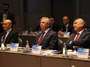 CHP’li büyükşehir belediye başkanları Adana’da buluştu
