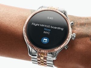 MediaMarkt ünlü moda markalarının akıllı saat satışına başladı