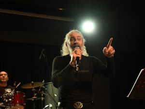 Barış Manço ve Cem Karaca şarkılarıyla anıldı