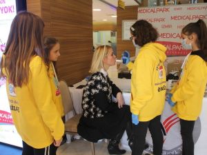 Medical Park İzmir’de sigarayı bırakma etkinliği