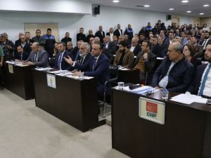 Cami çıkışında gazete dağıtımına ‘suç duyurusu’