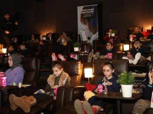 Görme engelli çocukların sinema hayaline teknolojik ortak