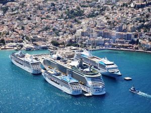 Dev yolcu gemileri Akdeniz’e yöneldi