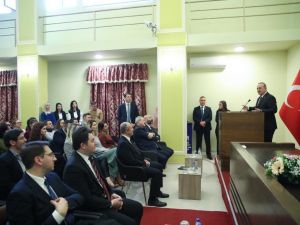 Bakan Çavuşoğlu, Arnavutluk’ta