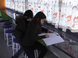 Hurda otobüs eğitim atölyesi oldu