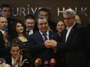 CHP Bursa İl Başkanı İsmet Karaca göreve başladı