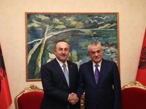 Bakan Çavuşoğlu, Arnavutluk Meclis Başkanı Ruçi ile görüştü