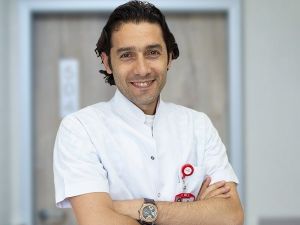 “Tiroid ameliyatı esnasında ses telleri korunabilir”