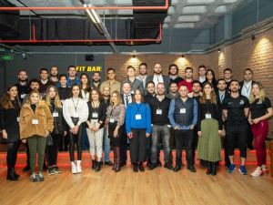 İzmir Ekonomi mezunları için özel yazılım