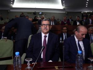 Cezayir milletvekilleri yeni hükümet planını onayladı