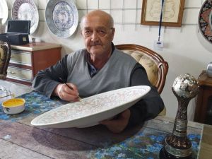 Kütahyalı çini ustası Hamza Üstünkaya: