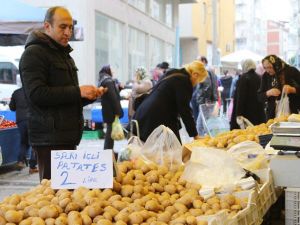Soğuk havalar semt pazarlarında fiyatları yükseltti