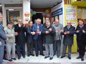 Annesinin adına minikler için Kur’an Kursu yaptırdı