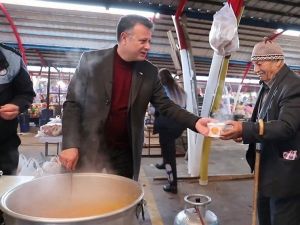 Alaşehir Belediyesinden pazarcı esnafına sıcak destek