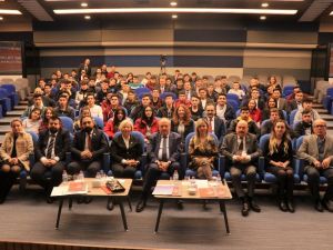 ASO Başkanı Özdebir: “Artık insanları değerlendirirken ne bildiğine değil, bildikleri ile neler yapabildiklerine bakılıyor”