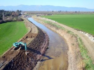Söke Kisir Çayı ıslah çalışmasında sona yaklaşıldı