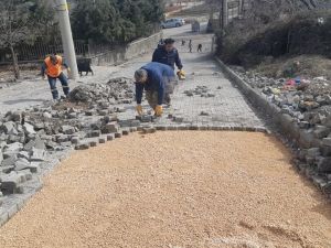Besni Belediyesi’nin ekipleri sahada