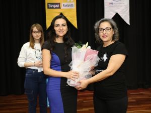 Dünyanın en iyi 50 öğretmeninden biri Dilek Livaneli öğrencilerle buluştu