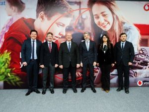 Türkiye Vodafone Vakfı gençlere yapay zeka eğitimi verecek