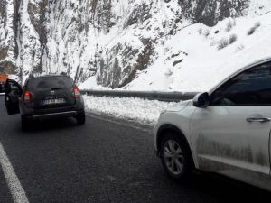 AK Parti heyeti çığdan az farkla kurtuldu