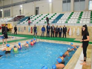 Salihli’de ’Yüzme Bilmeyen Kalmasın’ projesine tam destek