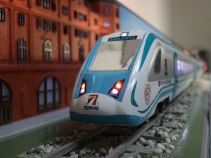 Bakan Varank milli tren için tarih verdi
