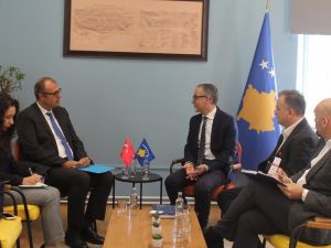 Kosova Sağlık Bakanı, Büyükelçi Sakar’ı kabul etti